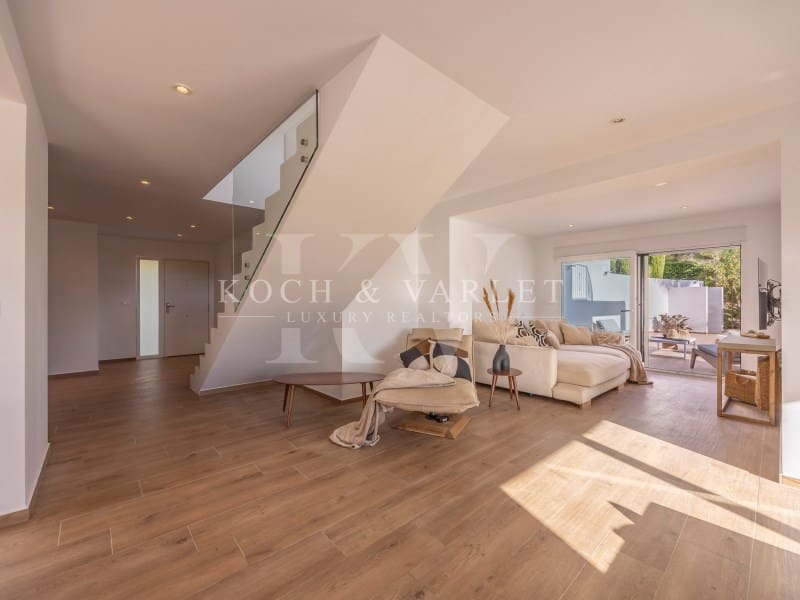 5 bedroom Villa for sale in Javea / Xabia with pool garage - € 1,795,000 (Ref: 9804230)