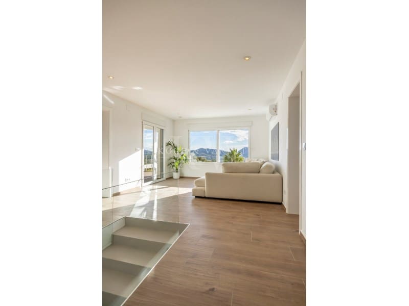 5 bedroom Villa for sale in Javea / Xabia with pool garage - € 1,795,000 (Ref: 9804230)