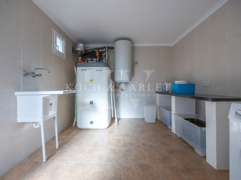 5 bedroom Villa for sale in Javea / Xabia with pool garage - € 1,795,000 (Ref: 9804230)