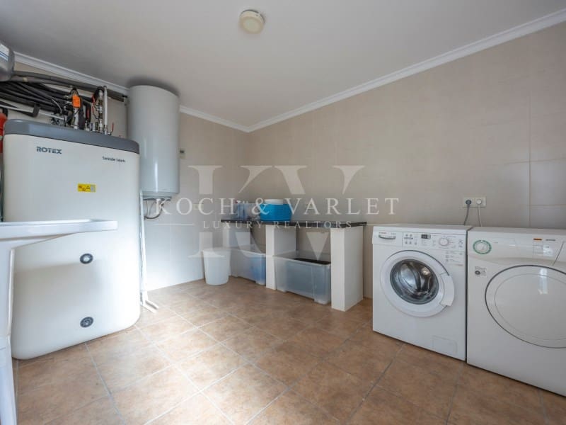 5 bedroom Villa for sale in Javea / Xabia with pool garage - € 1,795,000 (Ref: 9804230)