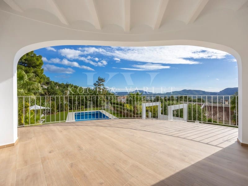 5 bedroom Villa for sale in Javea / Xabia with pool garage - € 1,795,000 (Ref: 9804230)
