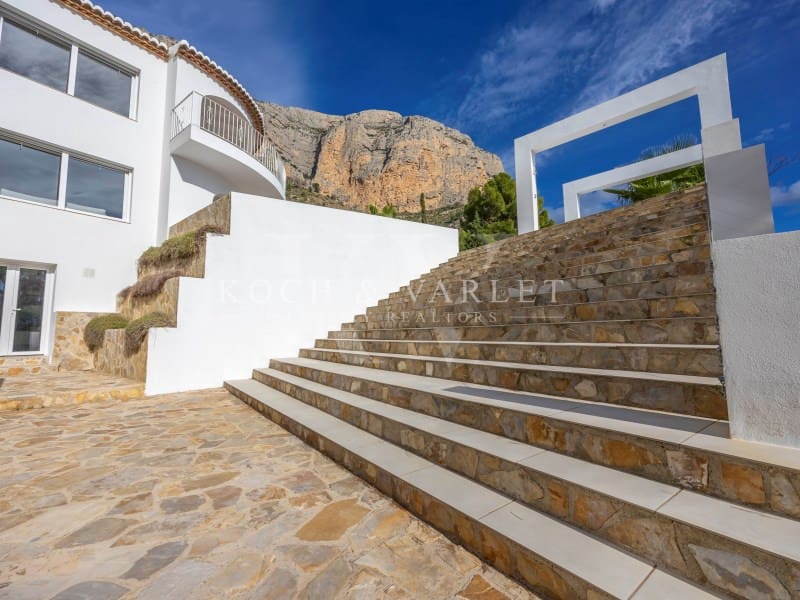 5 bedroom Villa for sale in Javea / Xabia with pool garage - € 1,795,000 (Ref: 9804230)