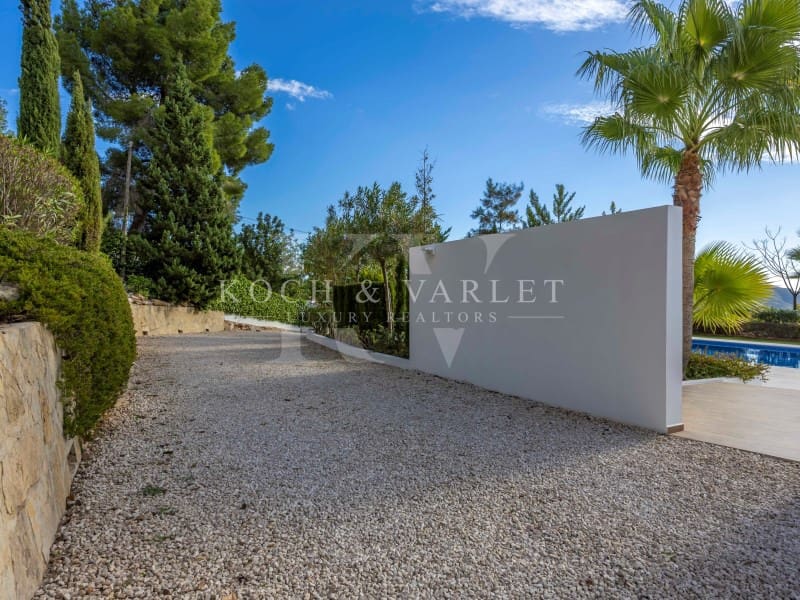 5 bedroom Villa for sale in Javea / Xabia with pool garage - € 1,795,000 (Ref: 9804230)