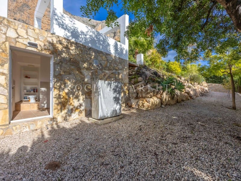 5 bedroom Villa for sale in Javea / Xabia with pool garage - € 1,795,000 (Ref: 9804230)