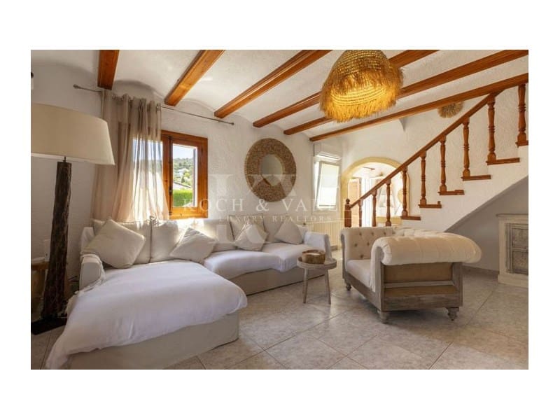 4 Zimmer Villa zu verkaufen in Javea / Xabia mit Pool - 795.000 € (Ref: 9806404)