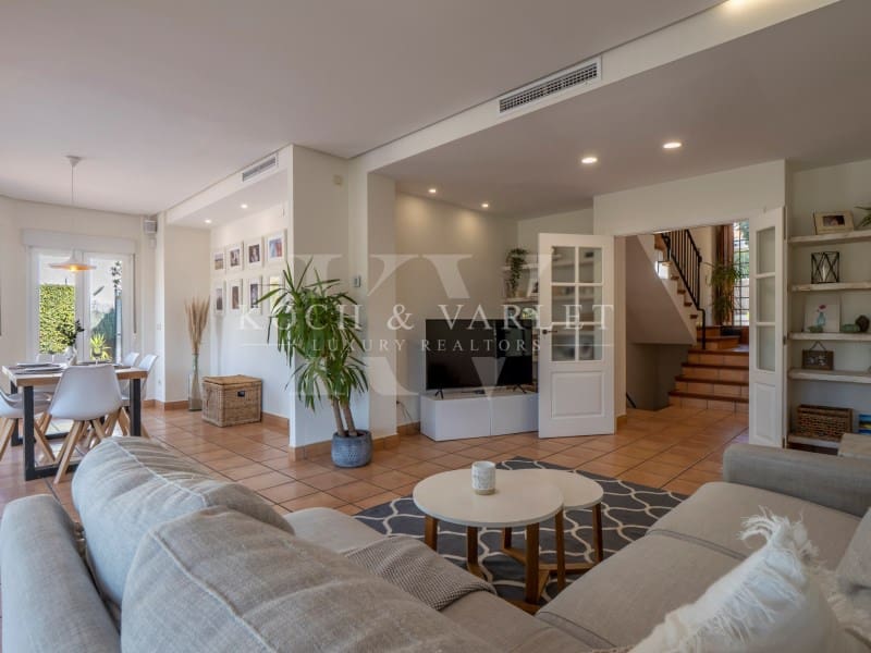 5 soveværelse Villa til salg i Javea / Xabia med swimmingpool garage - € 1.095.000 (Ref: 9806405)