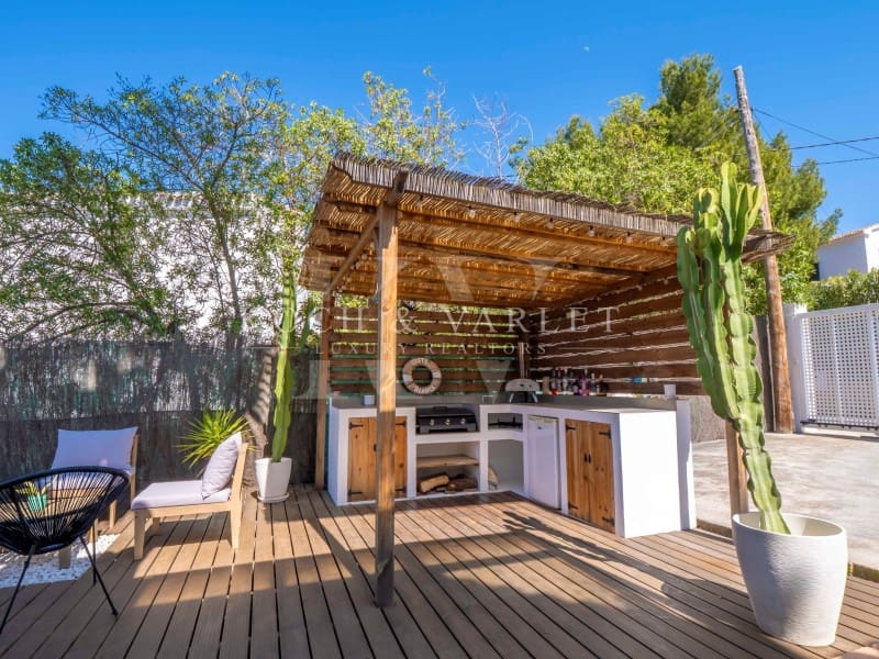 5 soveværelse Villa til salg i Javea / Xabia med swimmingpool garage - € 1.095.000 (Ref: 9806405)