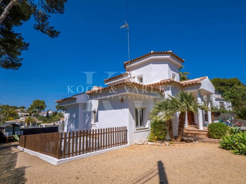 5 soveværelse Villa til salg i Javea / Xabia med swimmingpool garage - € 1.095.000 (Ref: 9806405)