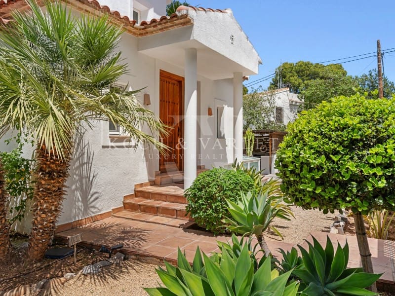 5 slaapkamer Villa te koop in Javea / Xabia met zwembad garage - € 995.000 (Ref: 9806405)