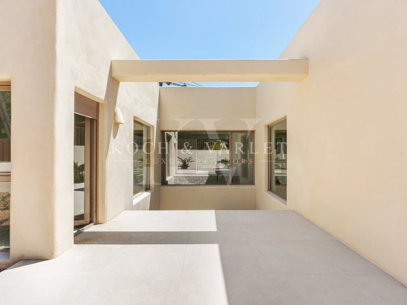 Chalet de 4 habitaciones en Javea / Xàbia en venta con piscina - 1.800.000 € (Ref: 9806406)