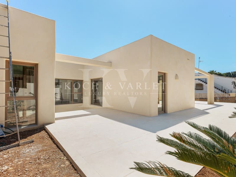 Chalet de 4 habitaciones en Javea / Xàbia en venta con piscina - 1.800.000 € (Ref: 9806406)