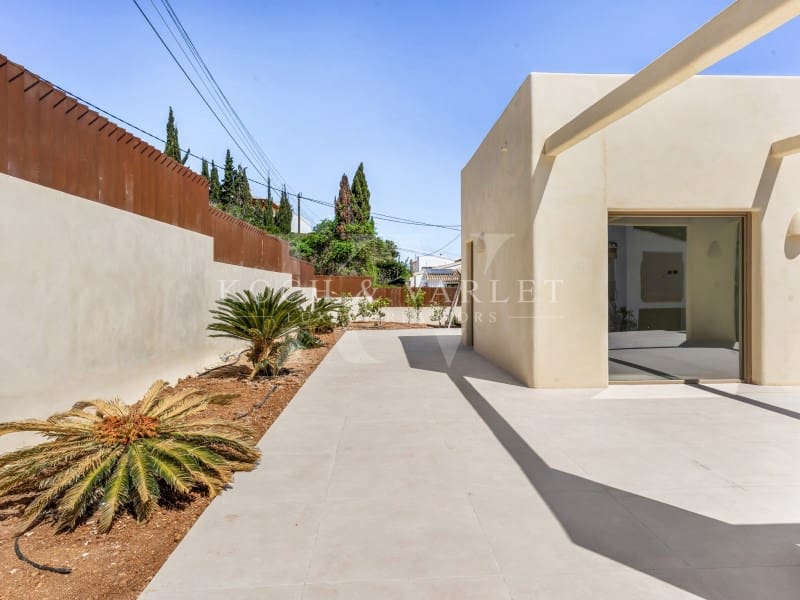 Chalet de 4 habitaciones en Javea / Xàbia en venta con piscina - 1.800.000 € (Ref: 9806406)