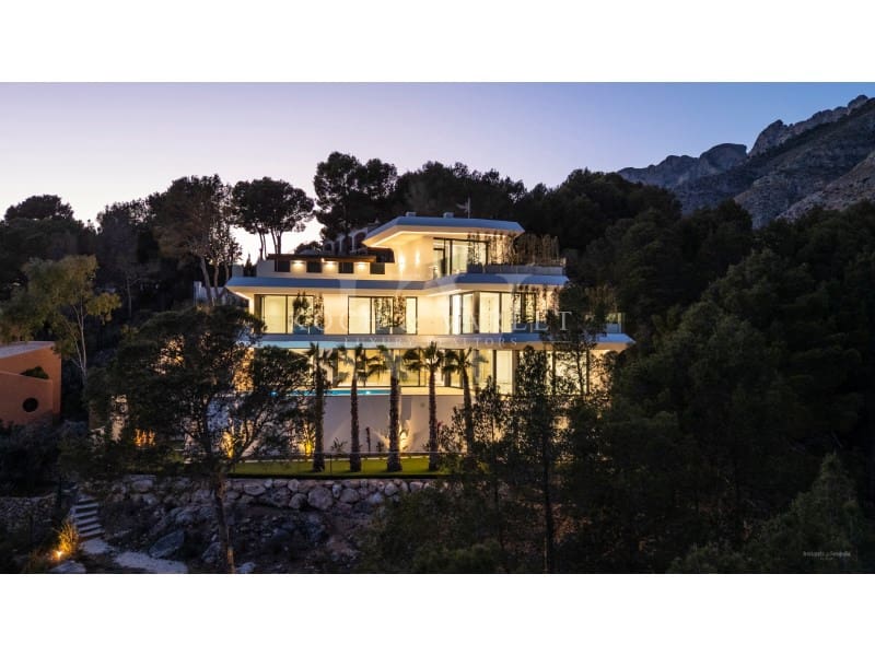 Chalet de 4 habitaciones en Altea la Vella en venta con piscina garaje - 2.250.000 € (Ref: 9818028)