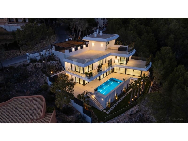 Chalet de 4 habitaciones en Altea la Vella en venta con piscina garaje - 2.250.000 € (Ref: 9818028)