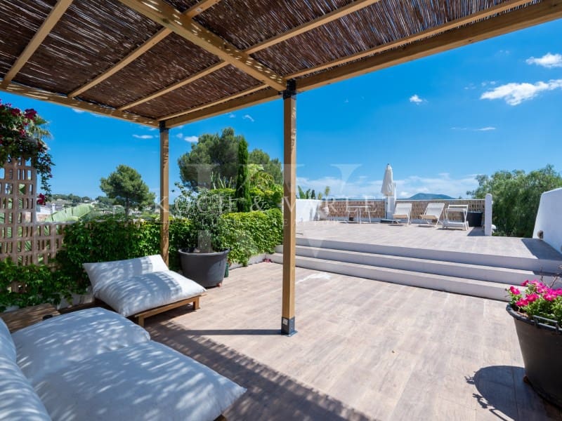 4 chambre Villa/Maison à vendre à Javea / Xabia avec piscine - 1 350 000 € (Ref: 9859920)