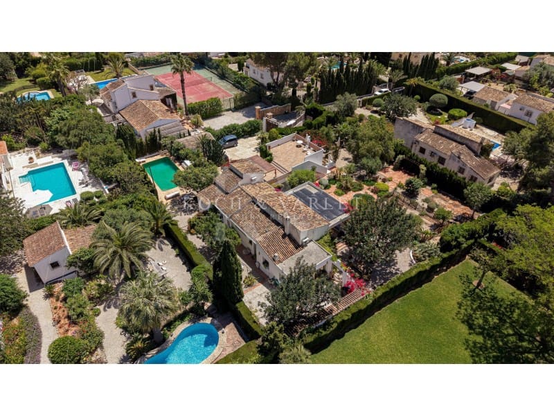 4 chambre Villa/Maison à vendre à Javea / Xabia avec piscine - 1 350 000 € (Ref: 9859920)