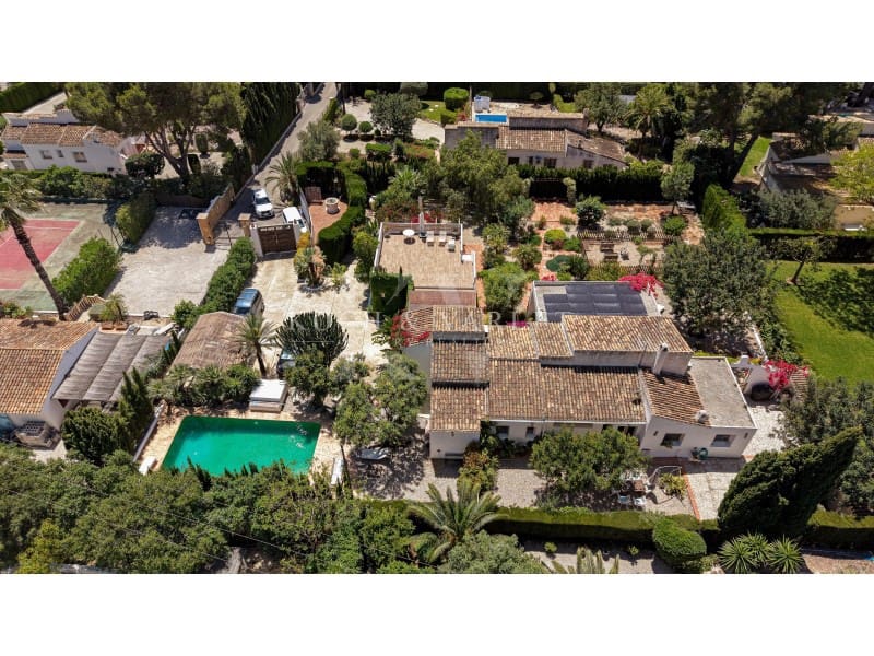 4 chambre Villa/Maison à vendre à Javea / Xabia avec piscine - 1 350 000 € (Ref: 9859920)