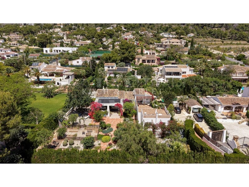 4 chambre Villa/Maison à vendre à Javea / Xabia avec piscine - 1 350 000 € (Ref: 9859920)
