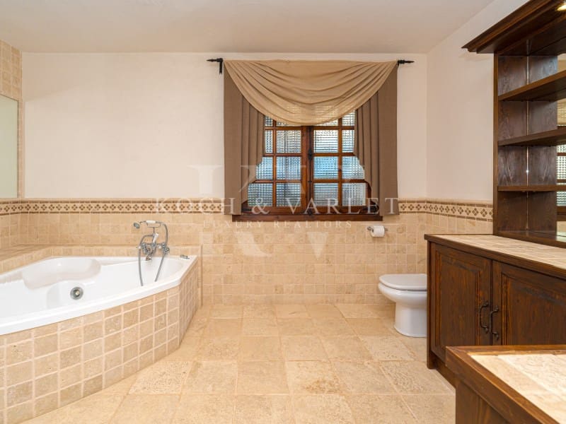 5 soveværelse Villa til salg i Moraira med swimmingpool - € 3.995.000 (Ref: 9945440)