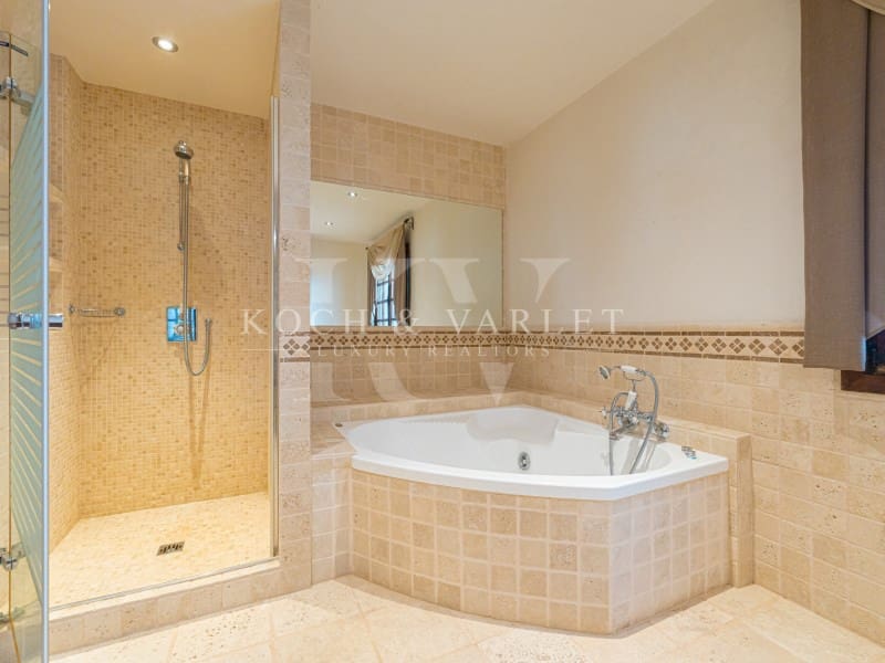 5 soveværelse Villa til salg i Moraira med swimmingpool - € 3.995.000 (Ref: 9945440)
