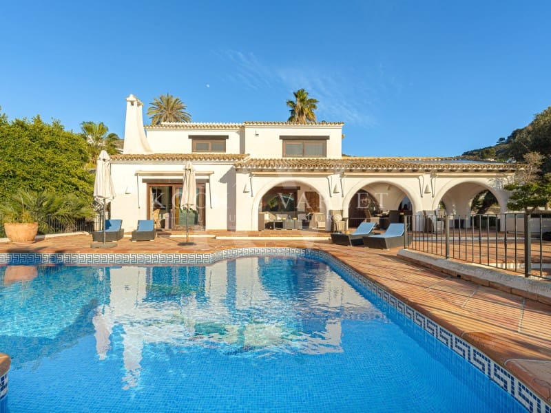 5 soveværelse Villa til salg i Moraira med swimmingpool - € 3.995.000 (Ref: 9945440)
