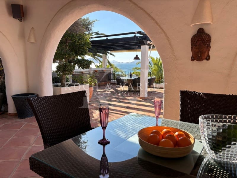 5 soveværelse Villa til salg i Moraira med swimmingpool - € 3.995.000 (Ref: 9945440)