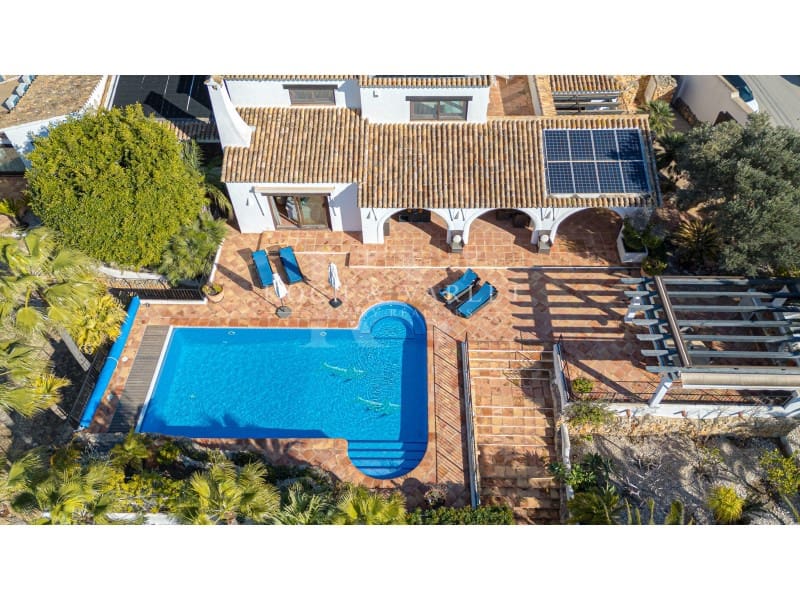5 soveværelse Villa til salg i Moraira med swimmingpool - € 3.995.000 (Ref: 9945440)