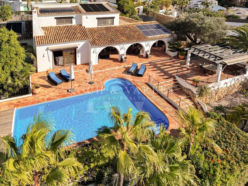 5 soveværelse Villa til salg i Moraira med swimmingpool - € 3.995.000 (Ref: 9945440)