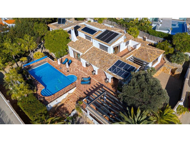 5 soveværelse Villa til salg i Moraira med swimmingpool - € 3.995.000 (Ref: 9945440)