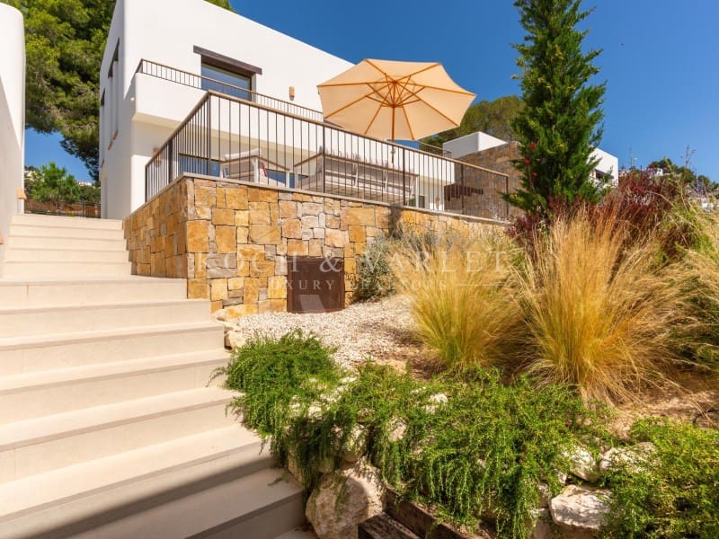 3 slaapkamer Villa te koop in Moraira met zwembad garage - € 1.750.000 (Ref: 9978547)