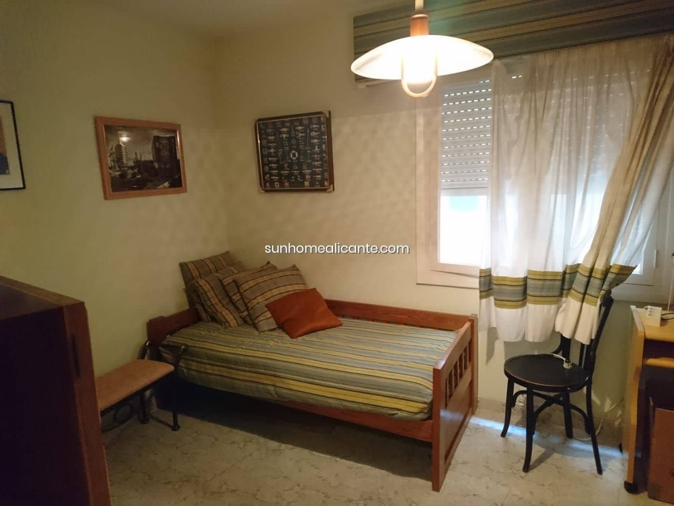 4 bedroom Apartment for rent in Alicante / Alacant city - € 350 (Ref: 8710687)