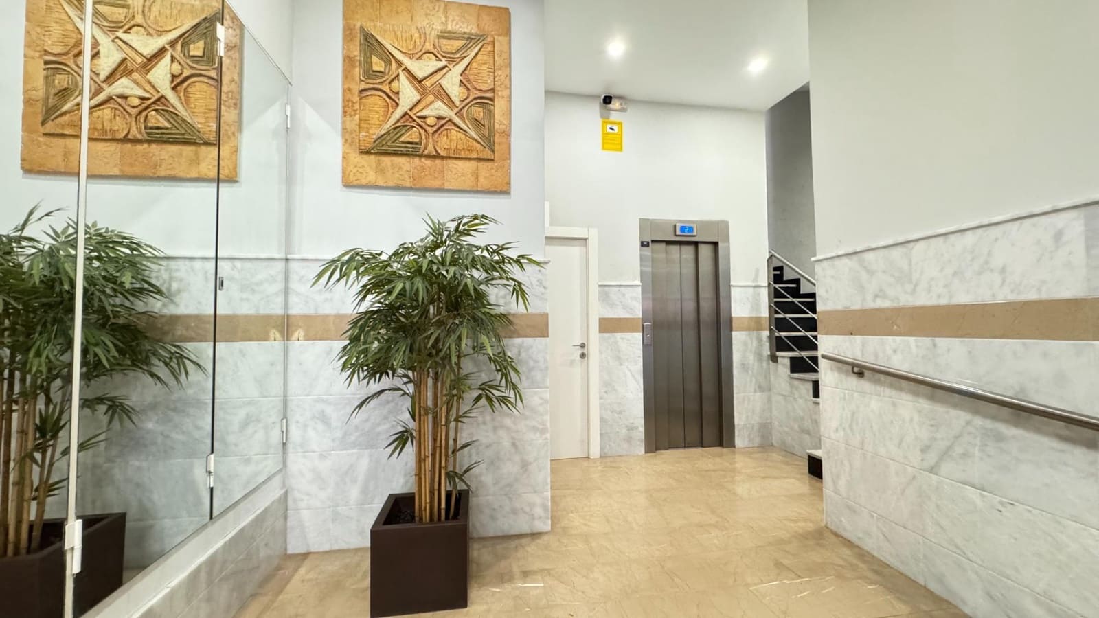 4 makuuhuone Huoneisto vuokrattavana paikassa Alicante kaupunki - 350 € (Ref: 8710687)