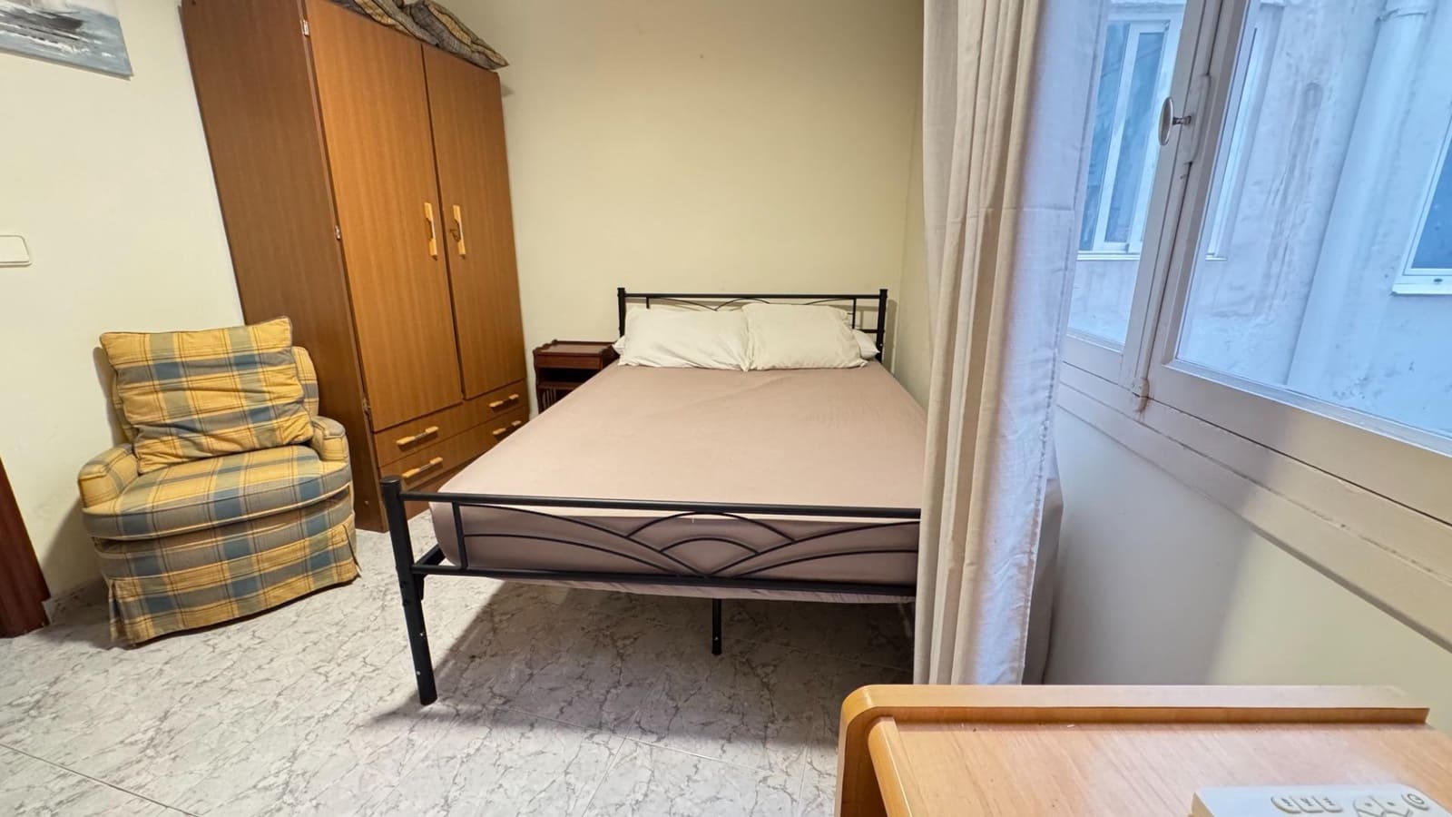 4 makuuhuone Huoneisto vuokrattavana paikassa Alicante kaupunki - 350 € (Ref: 8710687)