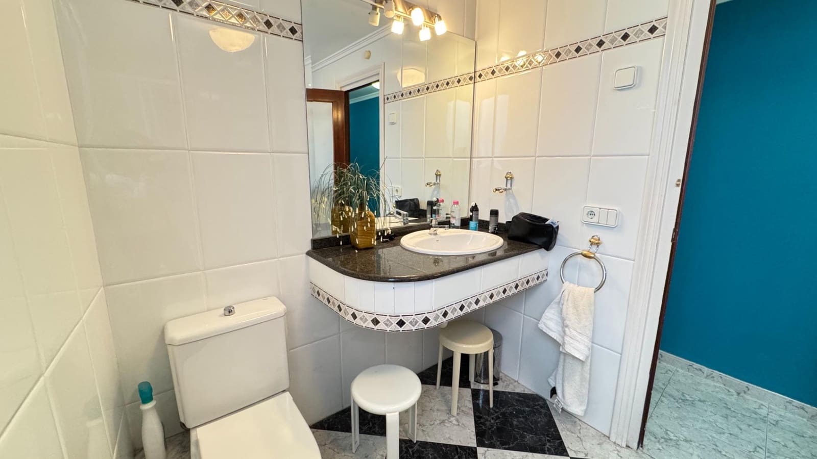 4 makuuhuone Huoneisto vuokrattavana paikassa Alicante kaupunki - 350 € (Ref: 8710687)