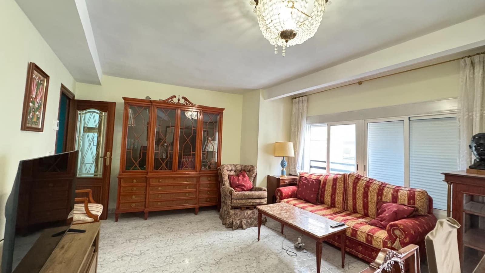 4 makuuhuone Huoneisto vuokrattavana paikassa Alicante kaupunki - 350 € (Ref: 8710687)