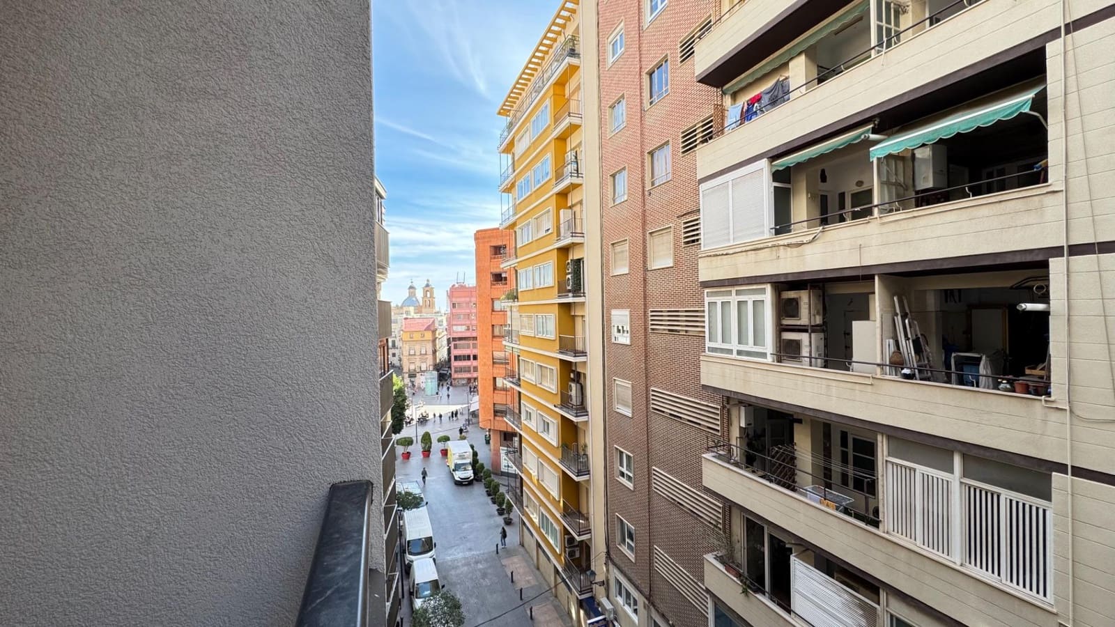 4 makuuhuone Huoneisto vuokrattavana paikassa Alicante kaupunki - 350 € (Ref: 8710687)