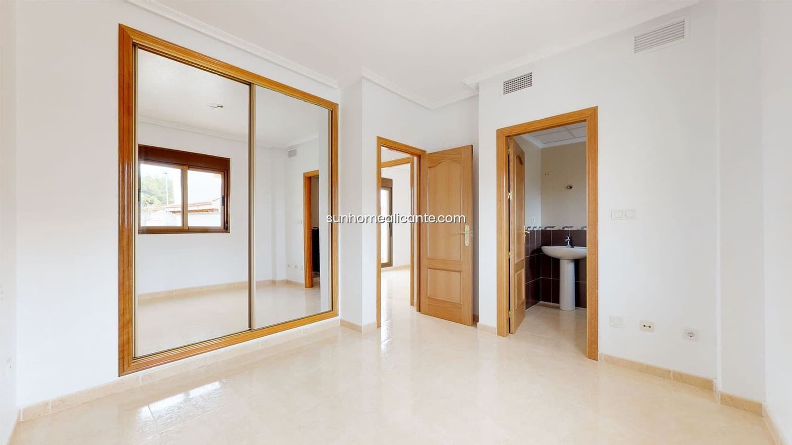 3 bedroom Villa for sale in San Miguel de Salinas with pool garage - € 228,000 (Ref: 8710711)