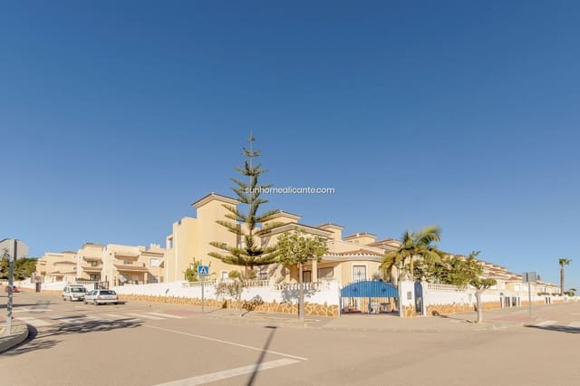 3 soverom Villa til salgs i San Miguel de Salinas med svømmebasseng garasje - € 228 000 (Ref: 8710711)