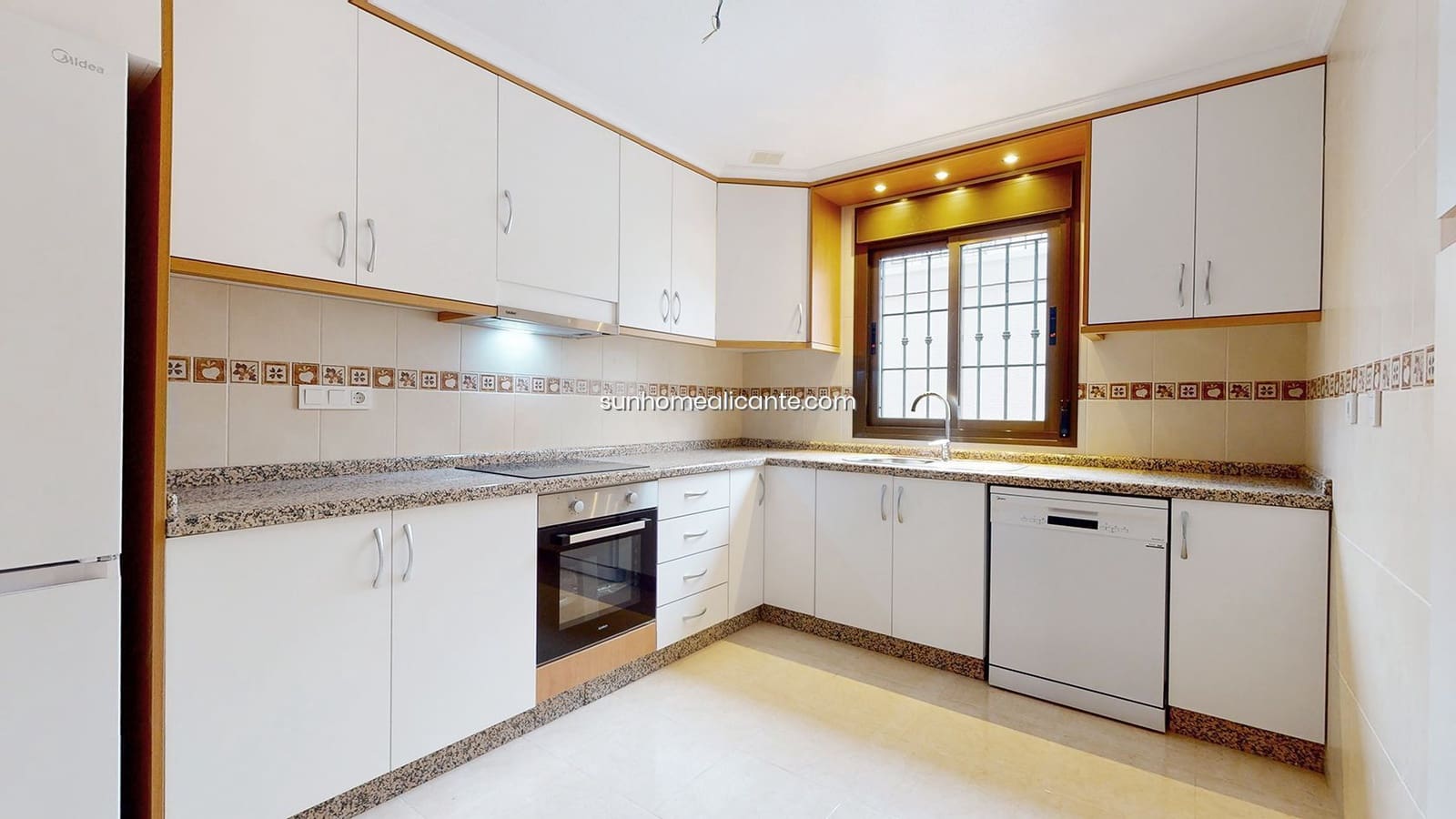 3 bedroom Villa for sale in San Miguel de Salinas with pool garage - € 228,000 (Ref: 8710711)