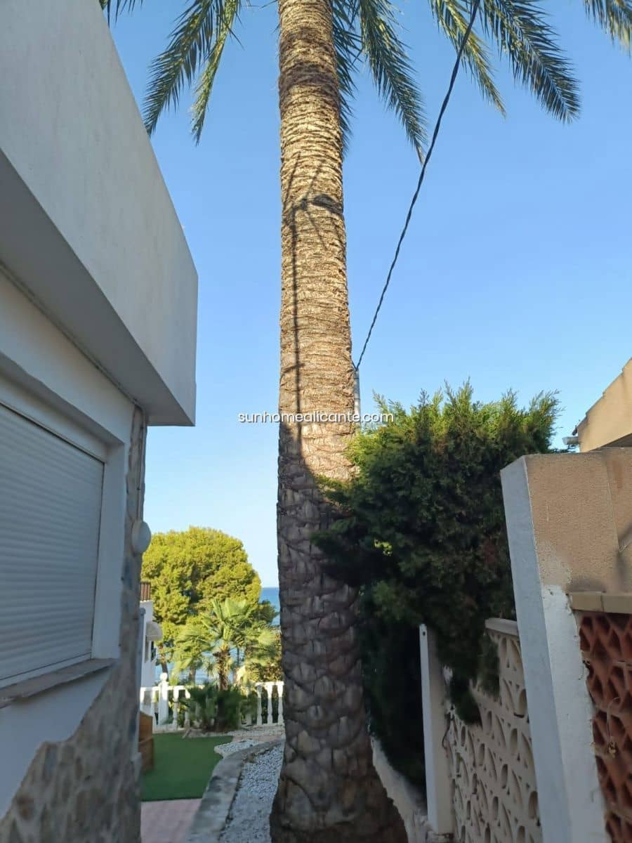 3 bedroom Villa for sale in El Campello with pool garage - € 475,000 (Ref: 8752607)