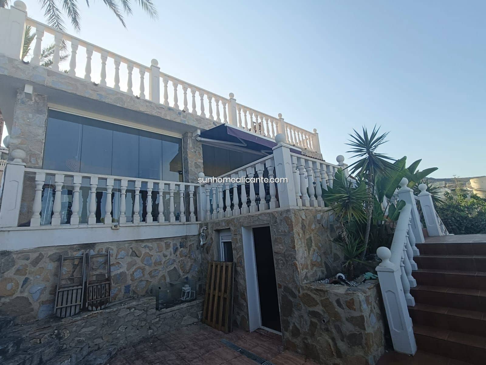 3 bedroom Villa for sale in El Campello with pool garage - € 475,000 (Ref: 8752607)