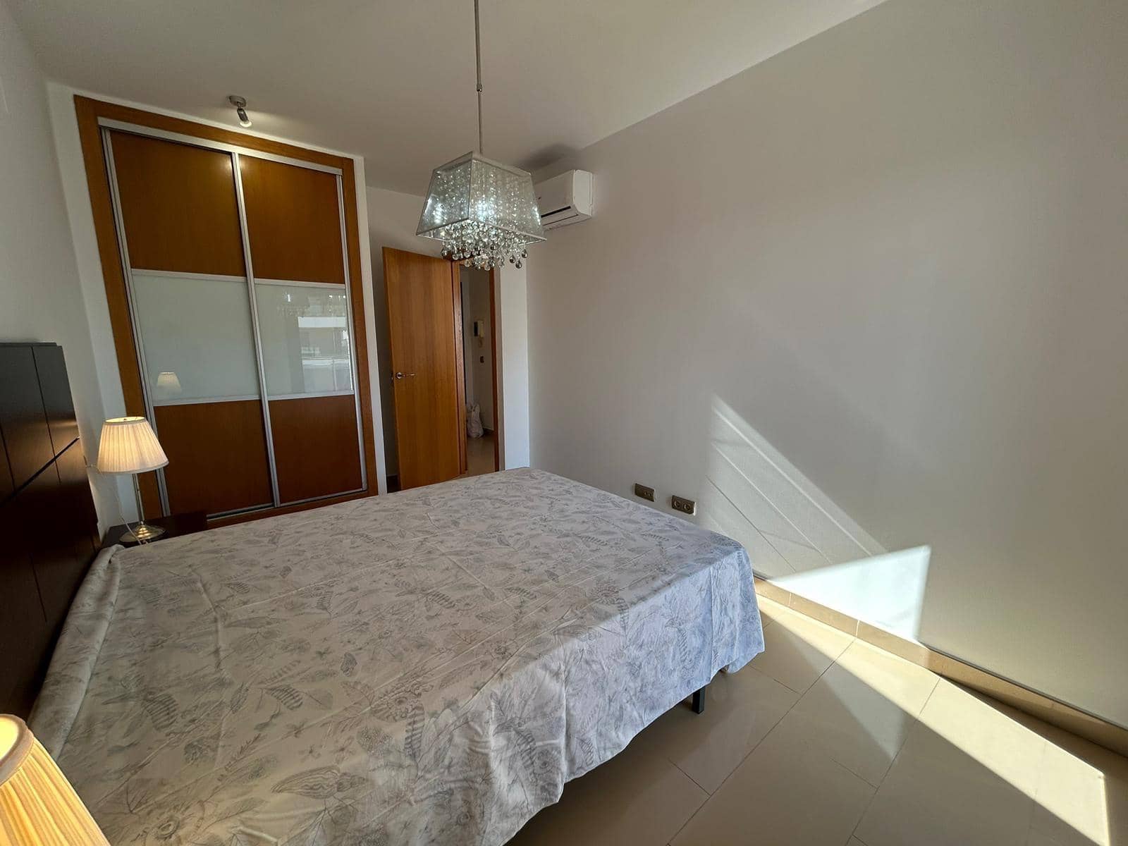 1 bedroom Flat for sale in Alicante / Alacant city with pool - € 312,500 (Ref: 8847491)