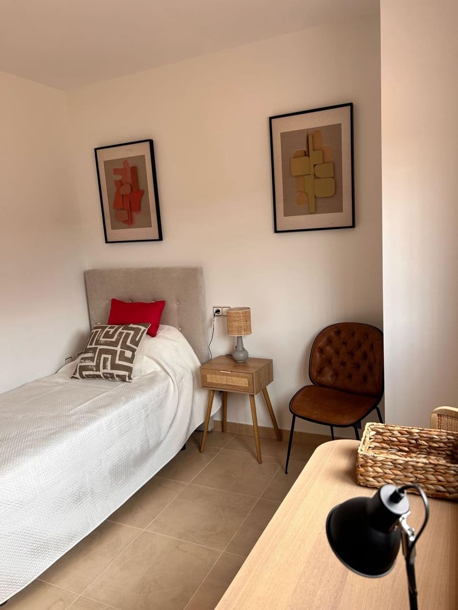 2 bedroom Flat for sale in Orihuela Costa with pool - € 186,500 (Ref: 8847493)