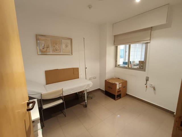 Piso de 4 habitaciones en Alicante / Alacant ciudad en venta - 413.000 € (Ref: 8881823)