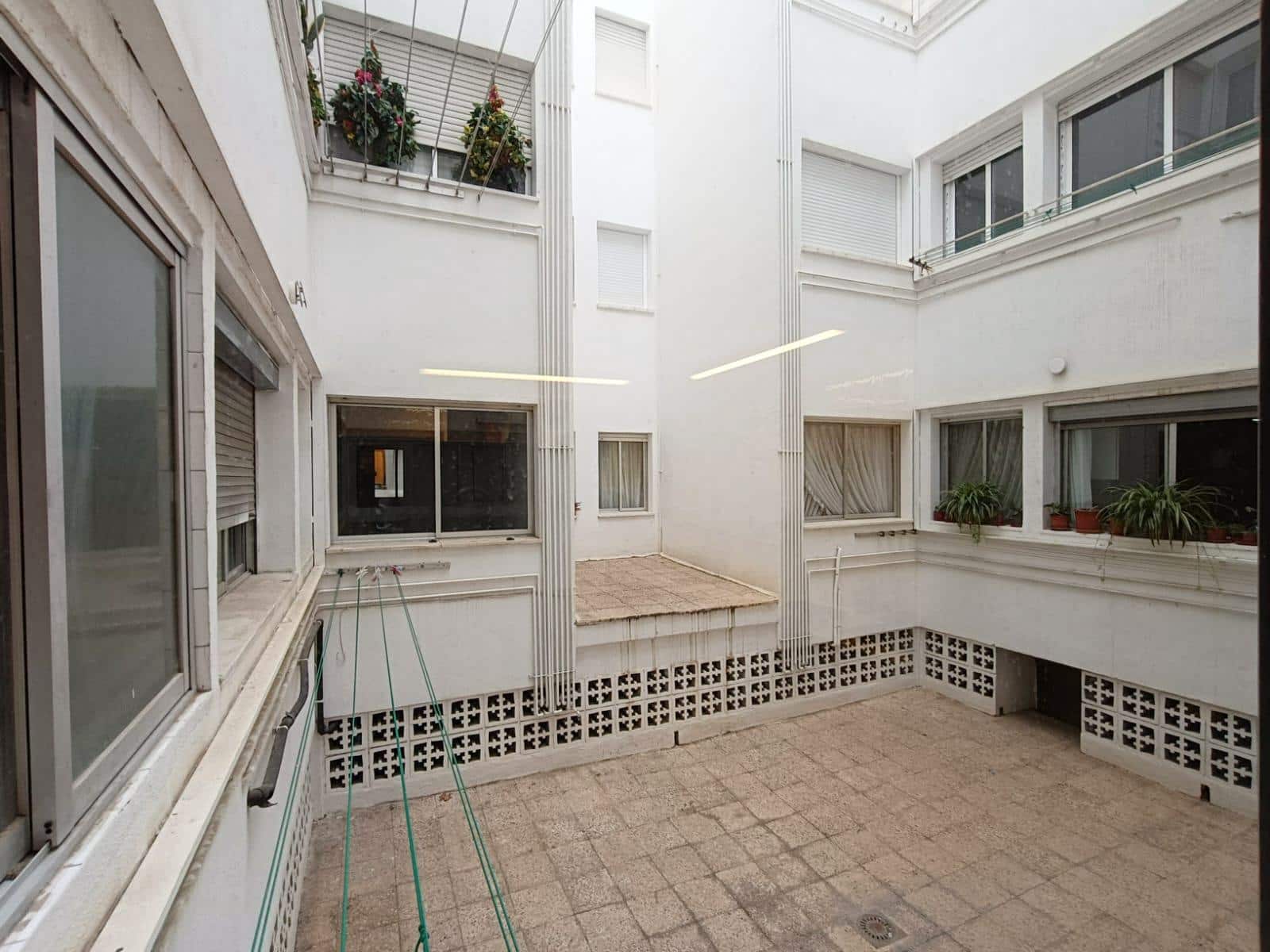 Piso de 4 habitaciones en Alicante / Alacant ciudad en venta - 413.000 € (Ref: 8881823)