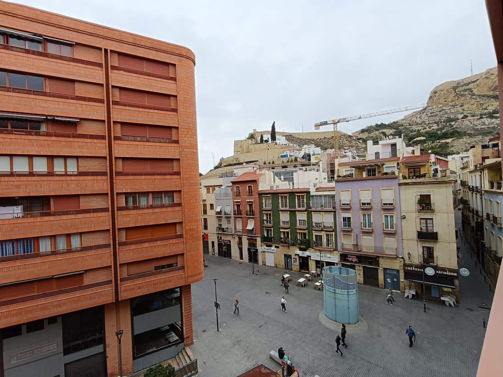 Piso de 4 habitaciones en Alicante / Alacant ciudad en venta - 413.000 € (Ref: 8881823)