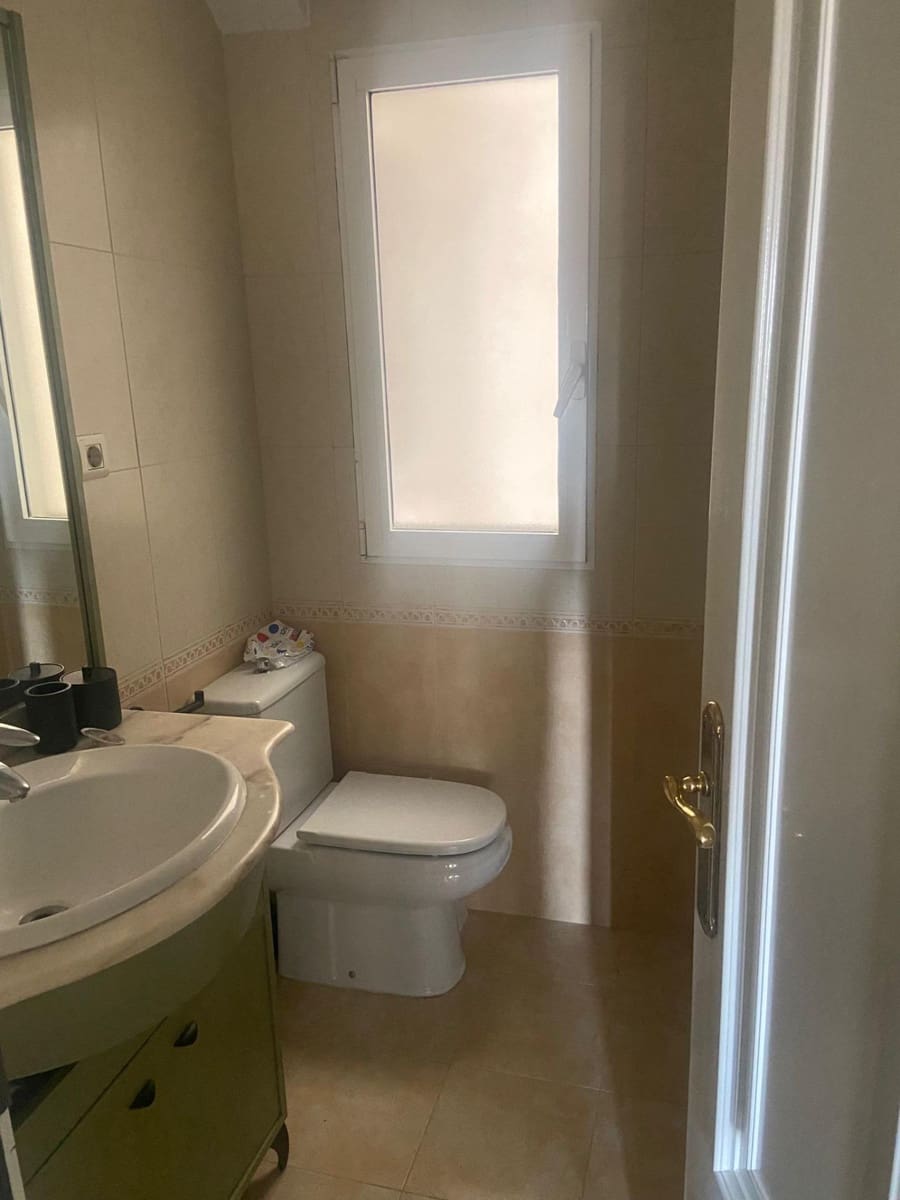 2 makuuhuone Huoneisto vuokrattavana paikassa Alicante kaupunki - 1 000 € (Ref: 9112354)