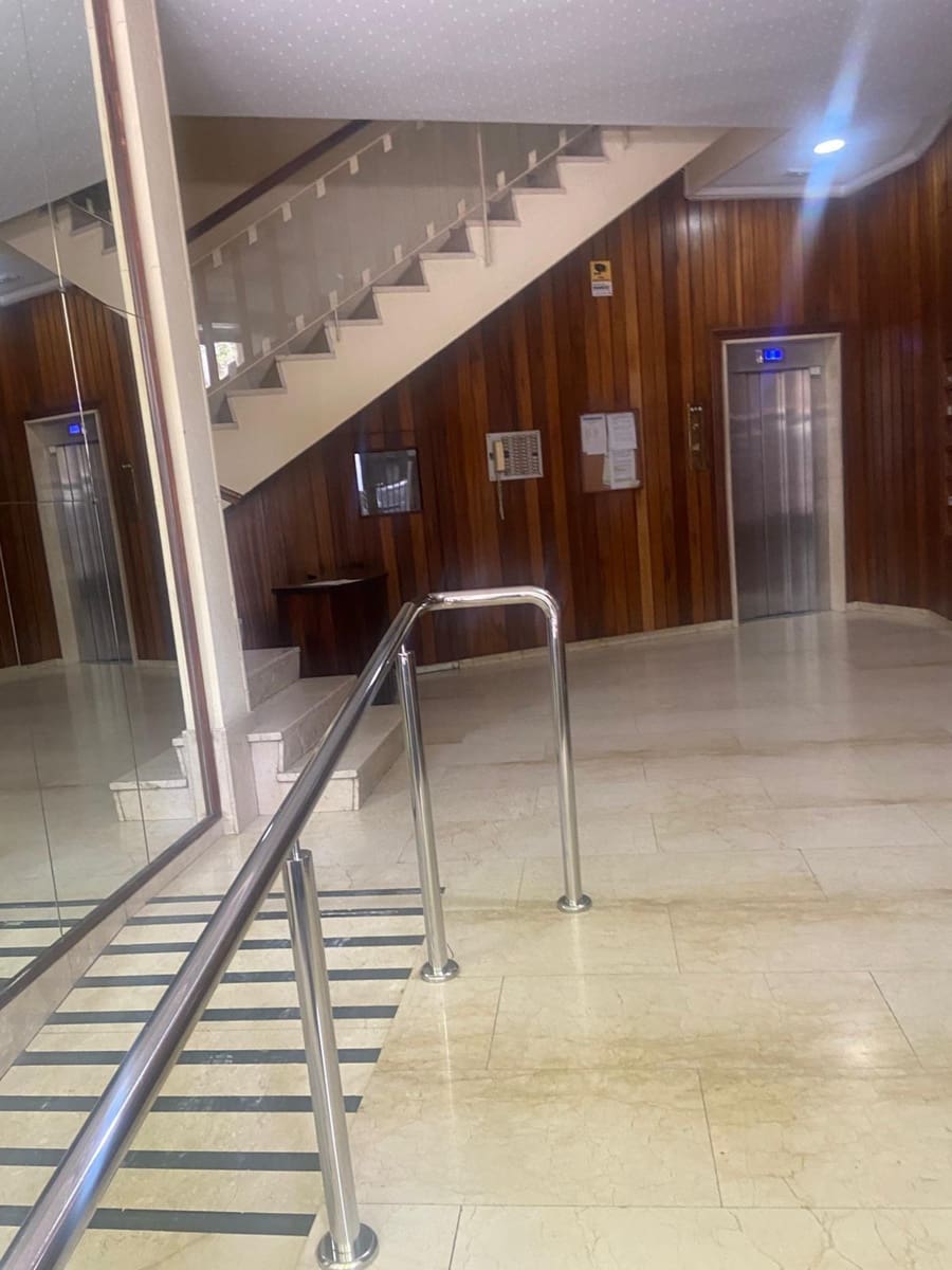 2 makuuhuone Huoneisto vuokrattavana paikassa Alicante kaupunki - 1 000 € (Ref: 9112354)