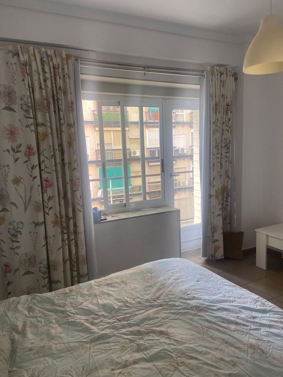 2 makuuhuone Huoneisto vuokrattavana paikassa Alicante kaupunki - 1 000 € (Ref: 9112354)