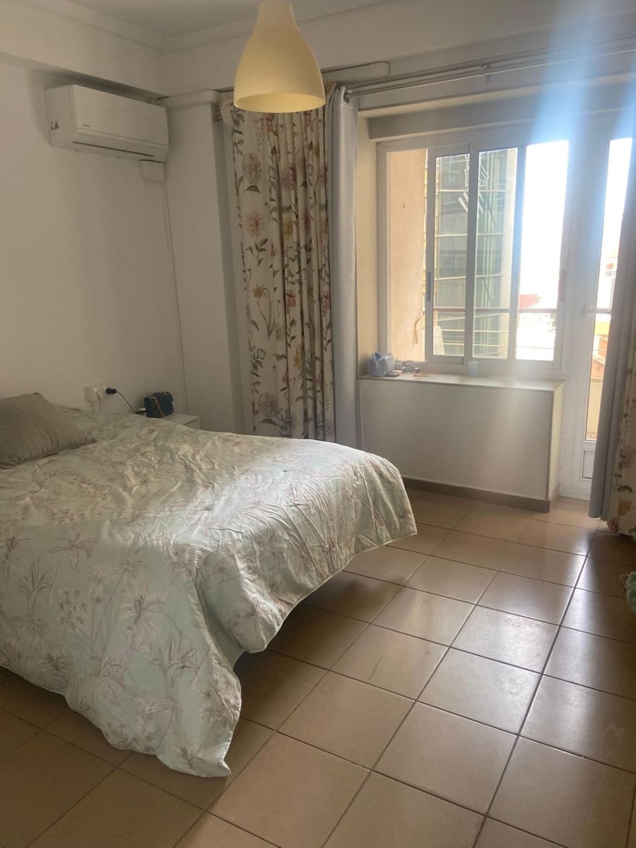 2 makuuhuone Huoneisto vuokrattavana paikassa Alicante kaupunki - 1 000 € (Ref: 9112354)